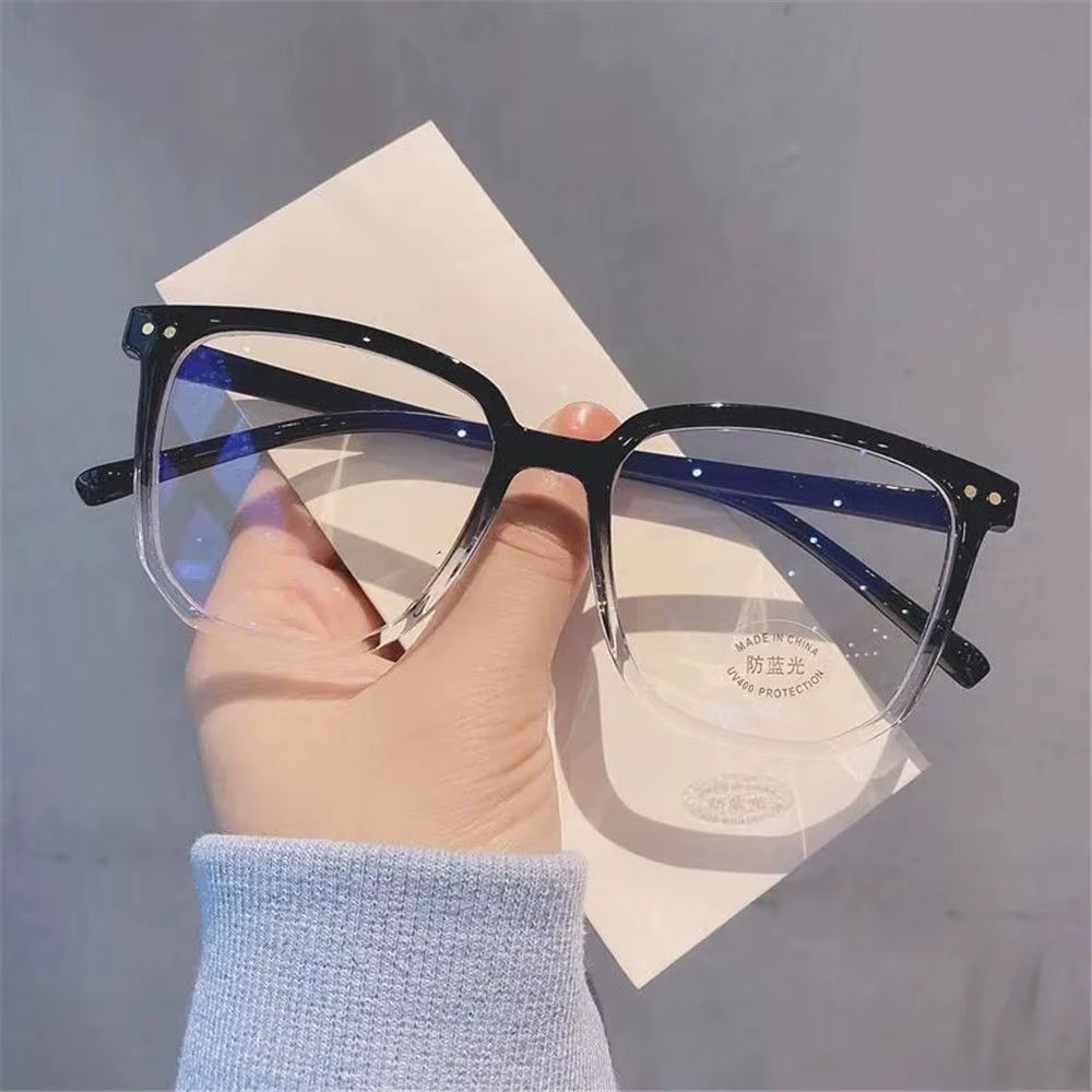Stylish Anti-Blue Light Eyeglasses - Lightweight & Portable Computer Goggles