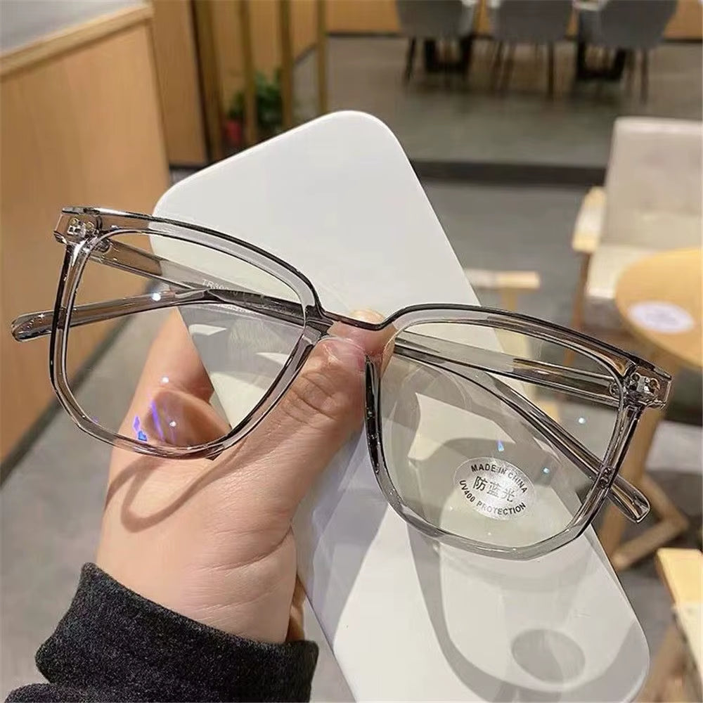 Stylish Anti-Blue Light Eyeglasses - Lightweight & Portable Computer Goggles
